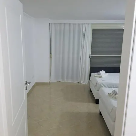Luxury Duplex Armand Durres Апартаменты *