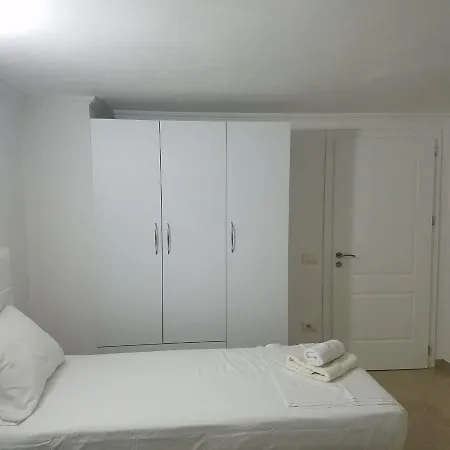 Luxury Duplex Armand Durres * Голем