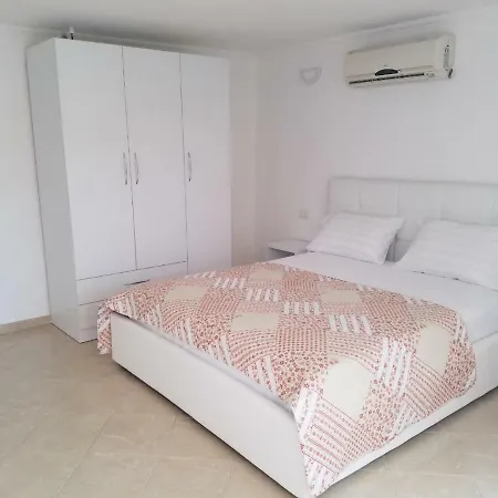Luxury Duplex Armand Durres Апартаменты *
