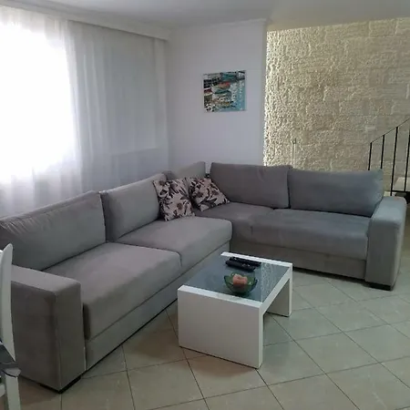 Luxury Duplex Armand Durres Апартаменты Голем