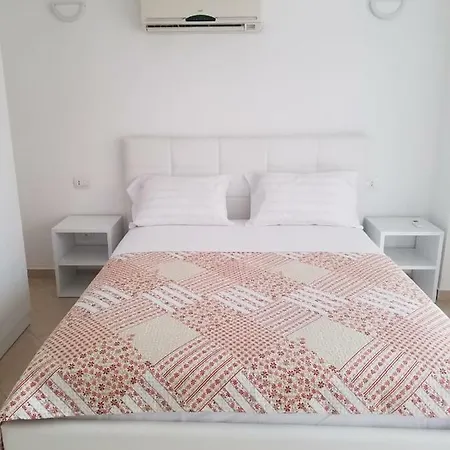 Διαμέρισμα Luxury Duplex Armand Durres *