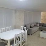 Lägenhet Luxury Duplex Armand Durres *